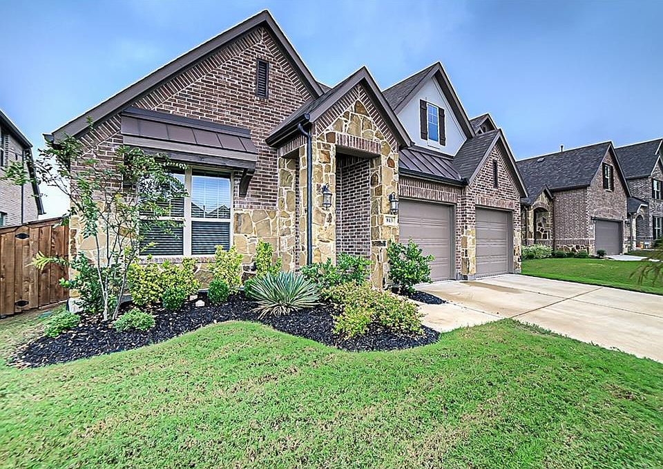 1st image of 813 Llano Falls Dr