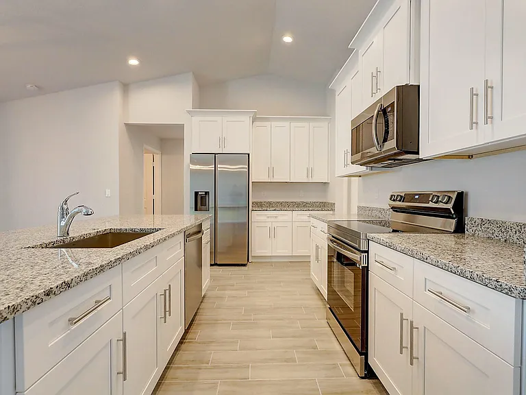 2352 SW Plum Ct — Photo 18