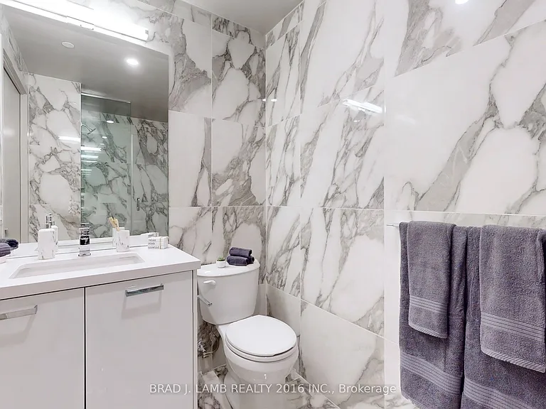 195 McCaul St #1014 — Photo 15