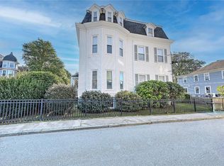 13 Rhode Island Ave, Newport, RI 02840