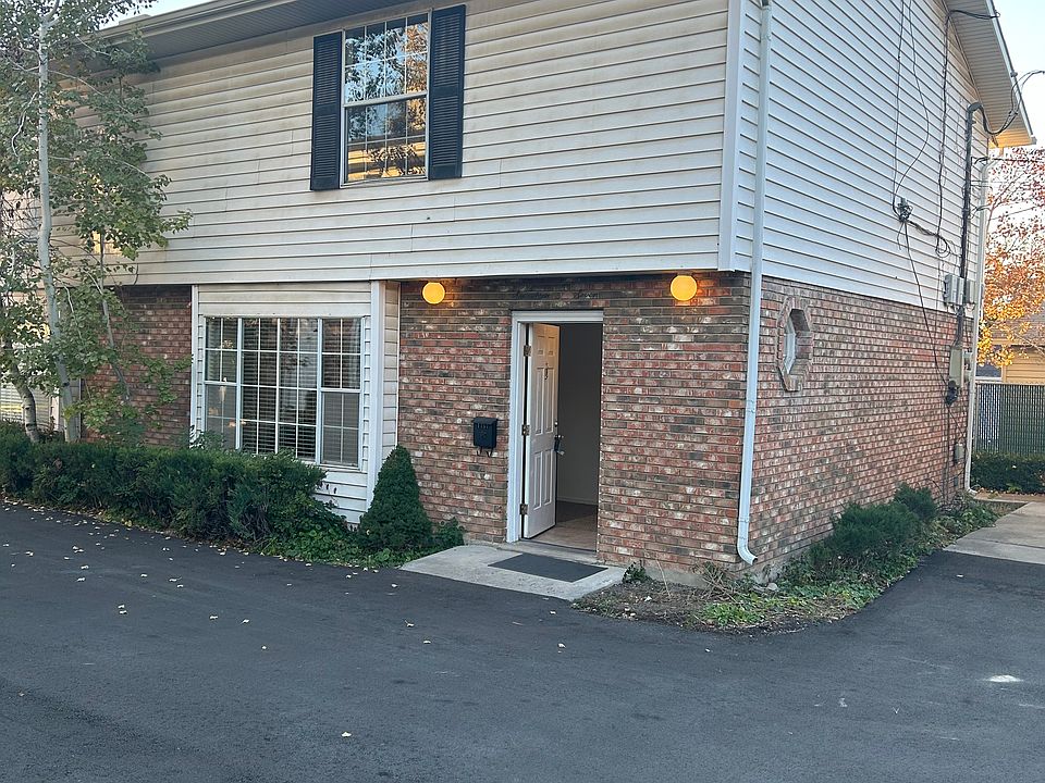 1st image of 1757 E Redondo Ave