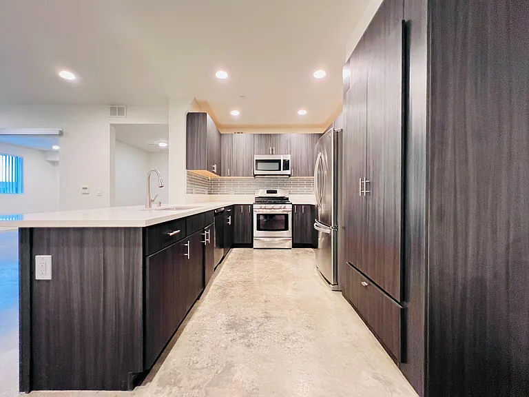 4814 Oakwood Ave #2 — Photo 2