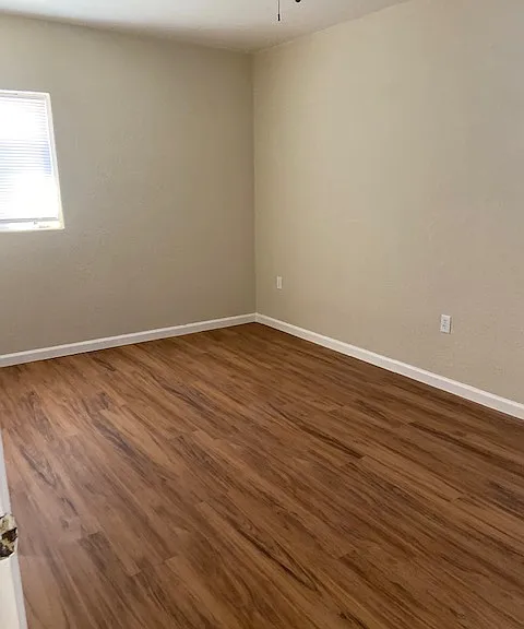 6155 Cleveland Ave #B — Photo 8