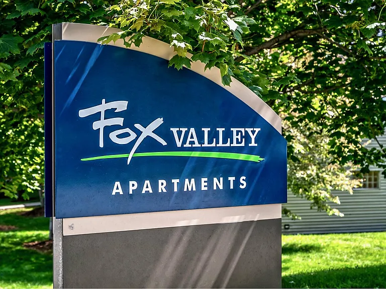 Fox Valley Apartments — Photo 1