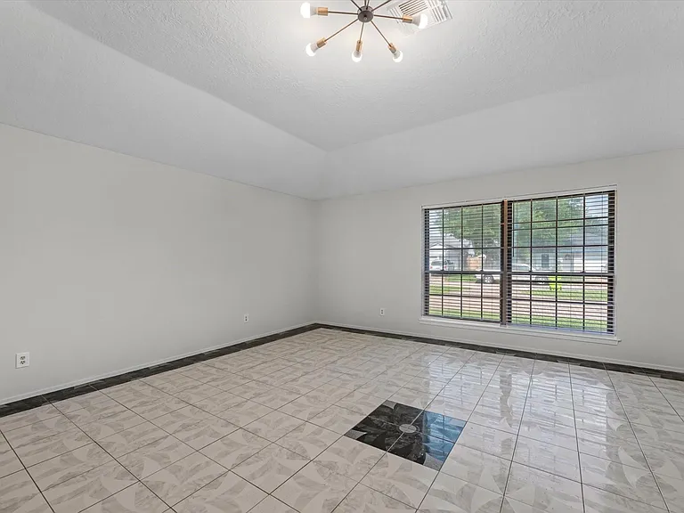 7234 Lost Fable Ln — Photo 6
