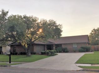 1301 Westwood St, Victoria, TX 77901