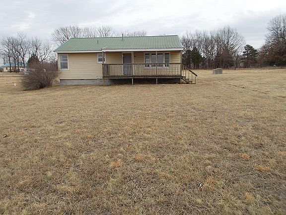 3rd image of 4 Nathan Ln