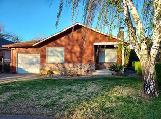 1834 Verda St, Redding, CA 96001