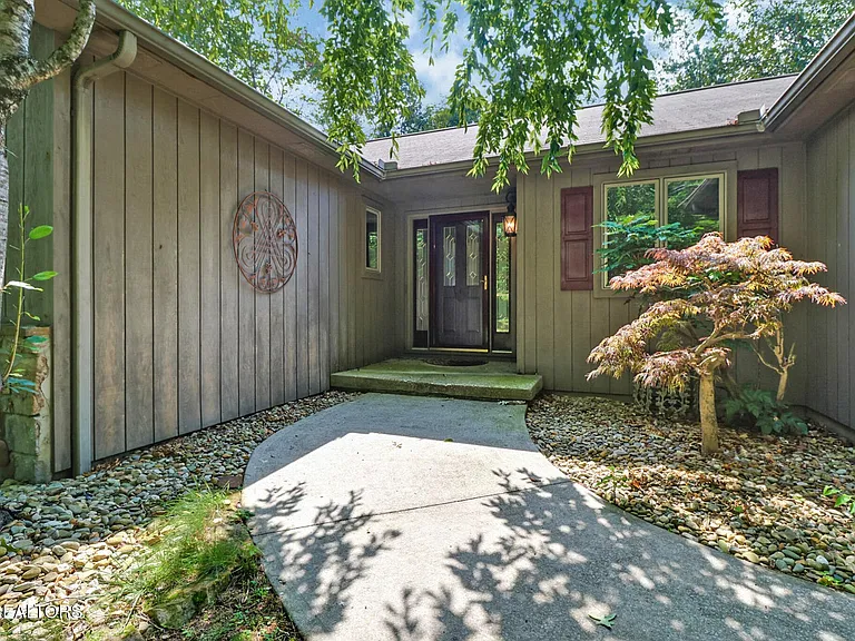 101 Walden Ridge Dr — Photo 3