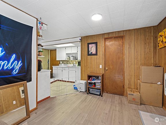 5th image of 1046 W Cascade Avenue #A,B&C