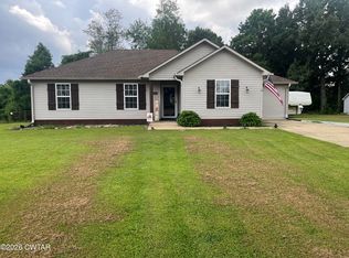 102 Aaron Dr, Alamo, TN 38001