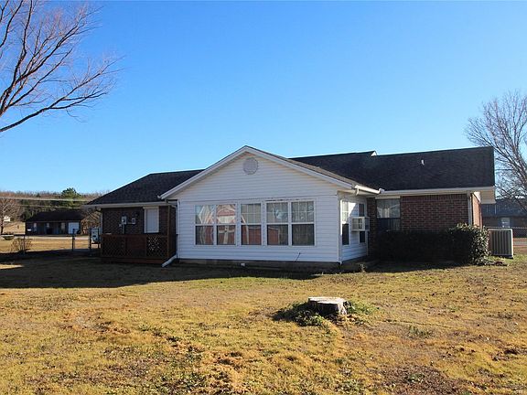 2nd image of 107 Cedar Ln