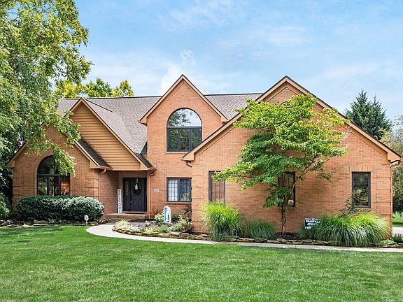 2nd image of 324 Longford Dr