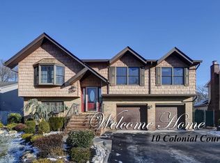 10 Colonial Ct, Woodbridge, NJ 07095