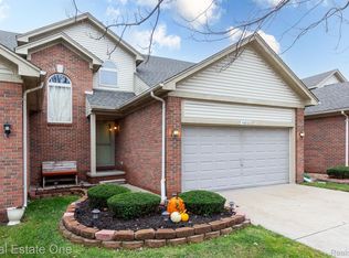 46832 Jewel Dr, Macomb, MI 48044