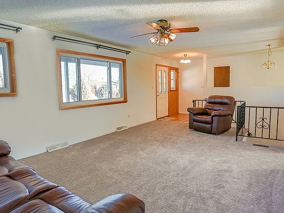 4th image of 10042 E 157th Pl