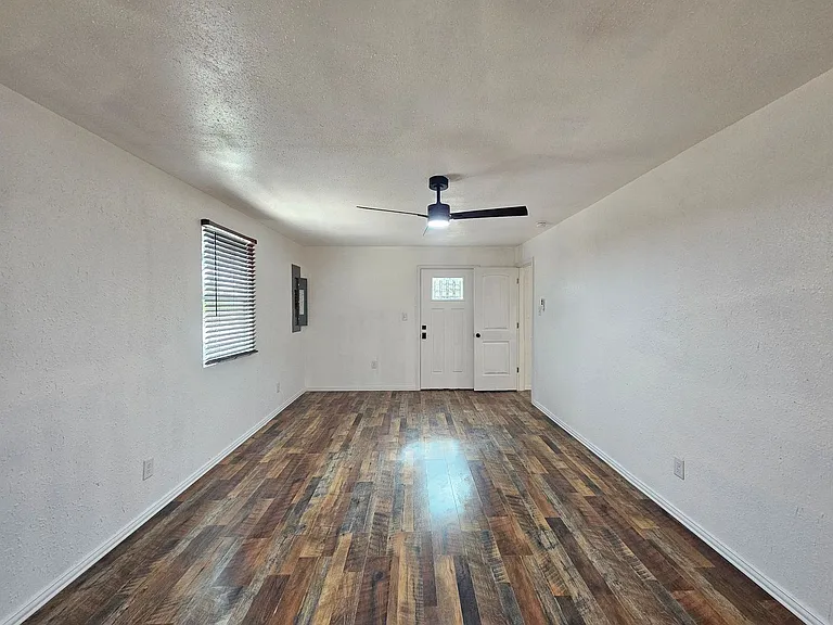 170 Circle Dr — Photo 11