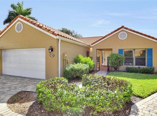 714 Reef Point Cir #4, Naples, FL 34108