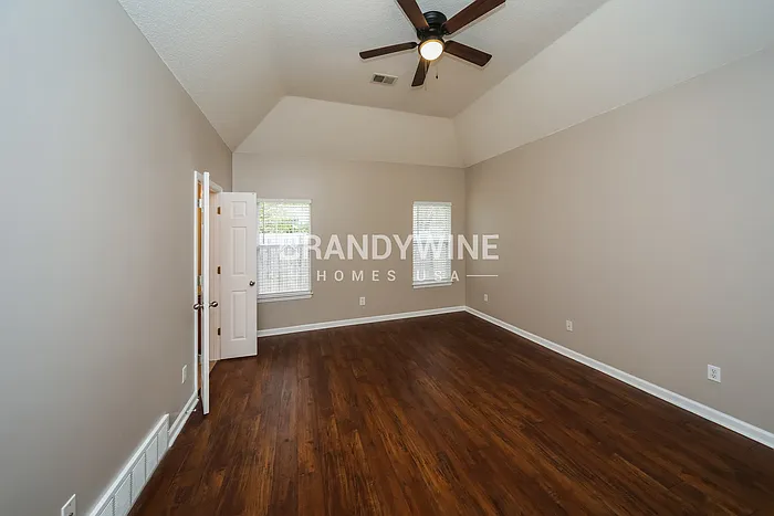 6828 Kamali Ave — Photo 8