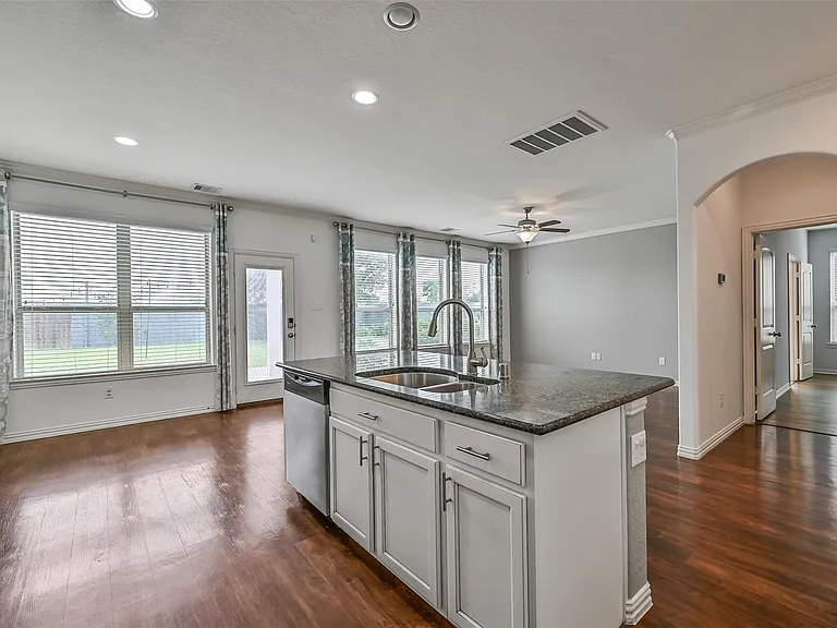 4511 Apple Point Ln — Photo 16