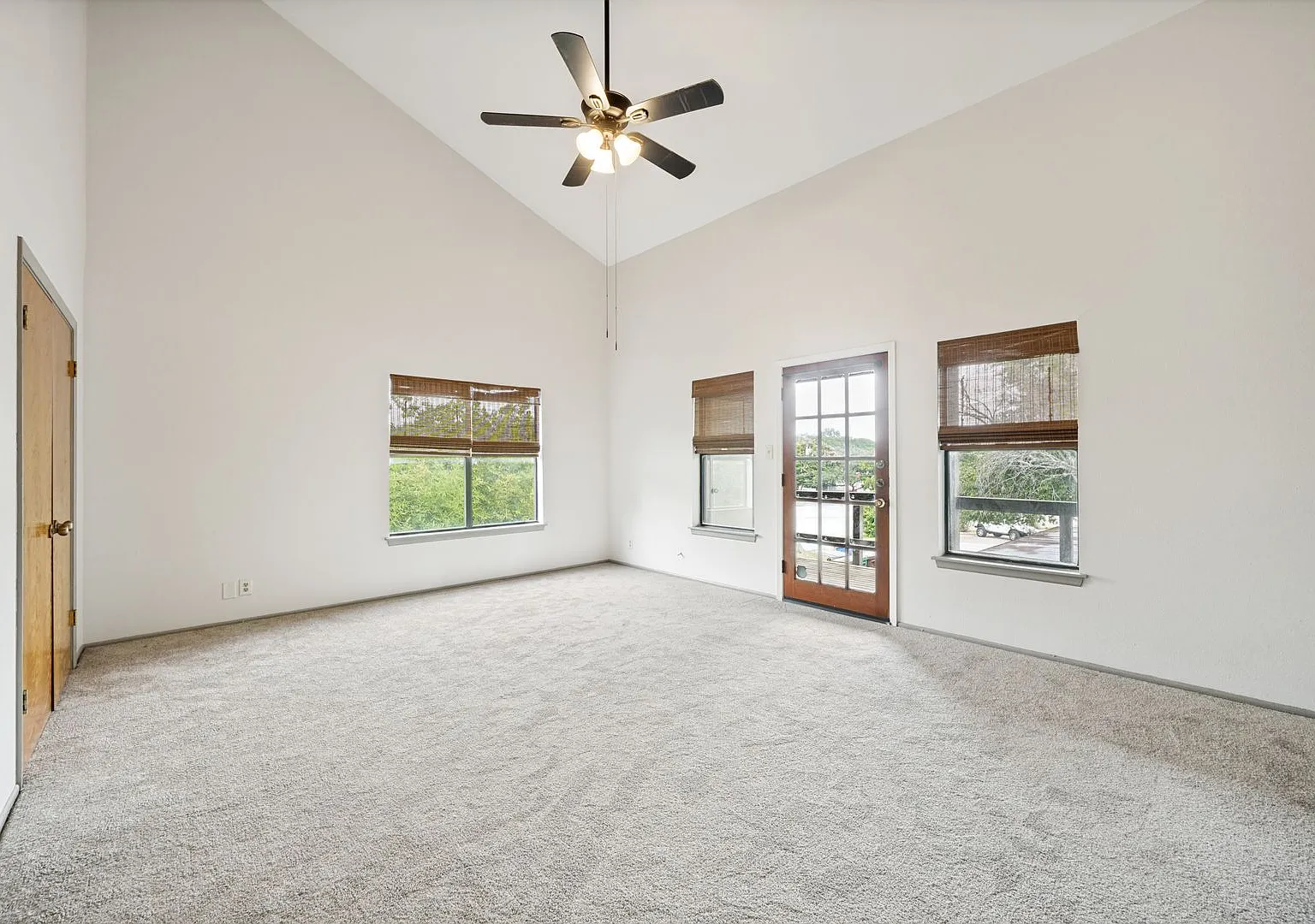 Newly Updated Alamo Heights Apartment — Photo 2