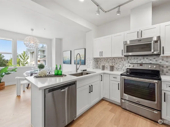 2680 139th Avenue SE #83, Bellevue, WA 98005