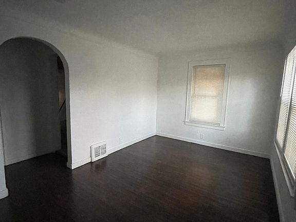 2nd image of 310 Prospect St