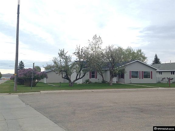 3rd image of 775 N Carrington Ave