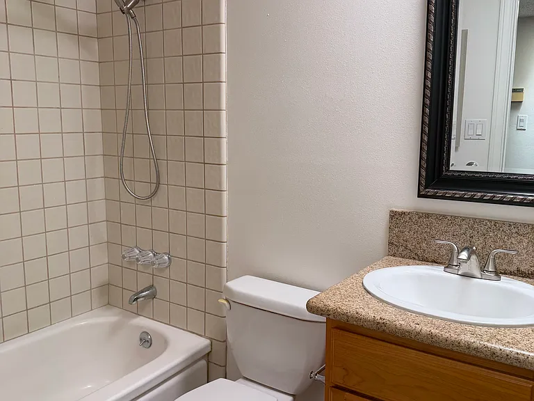 2338 La Loma Dr — Photo 7