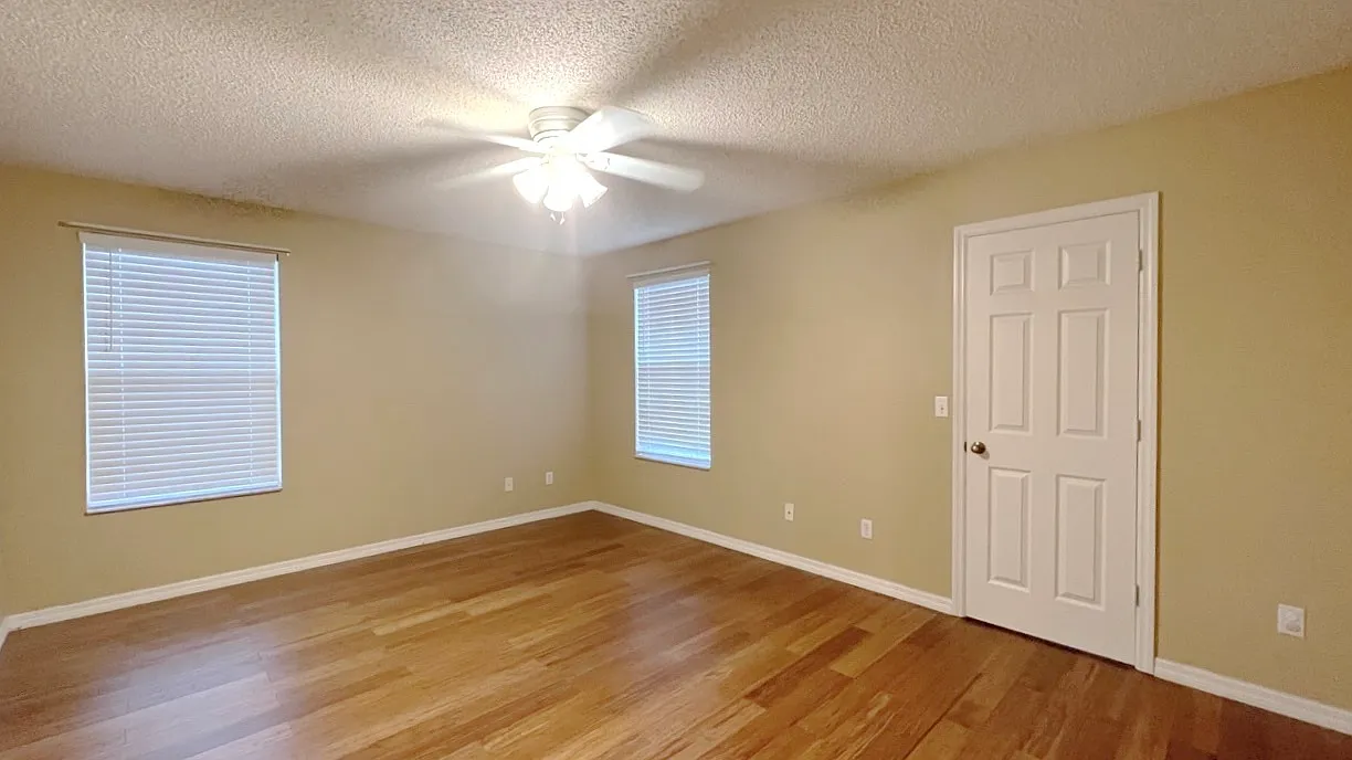 831 Horseshoe Falls Drive - 1 — Photo 3