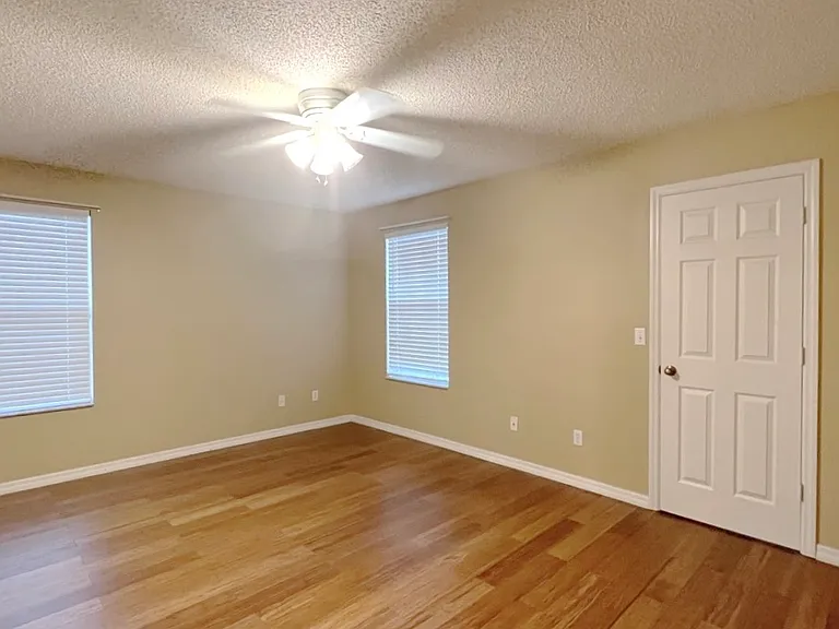 831 Horseshoe Falls Dr — Photo 19