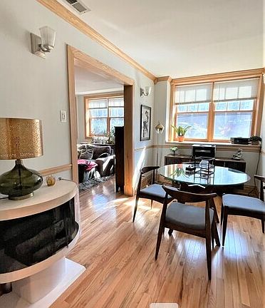 5th image of 1356 W Carmen Ave #1F