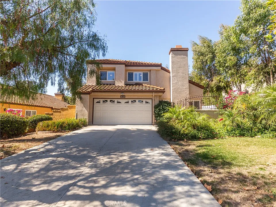 33 Chaparral Dr