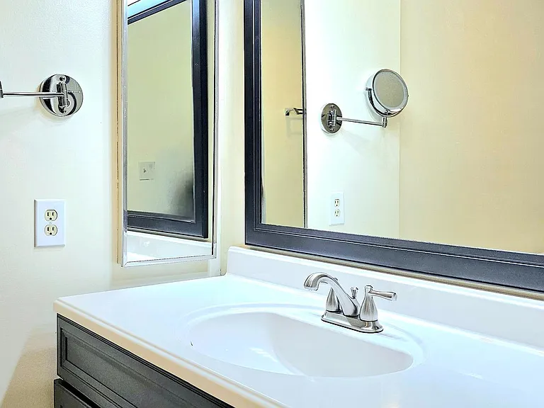 8729 Sheridan Farms Ct — Photo 30