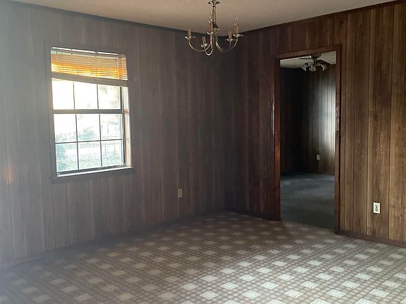 5th image of 542 Cherry St