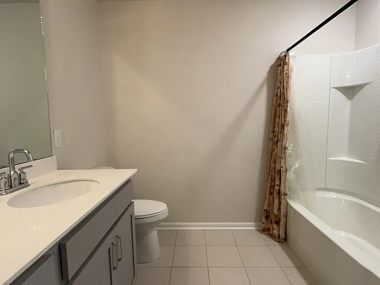 445 Navona Dr — Photo 28