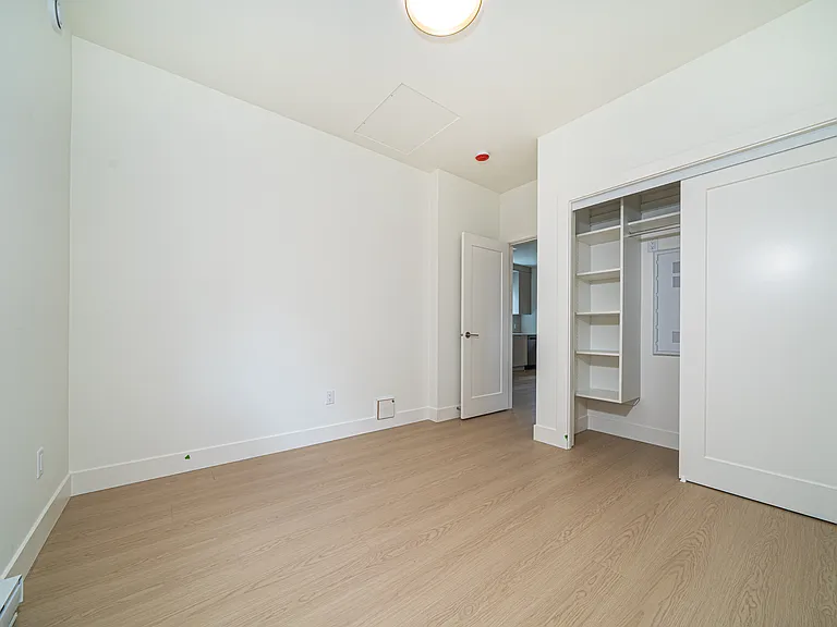10CoachHouse-7_06122026