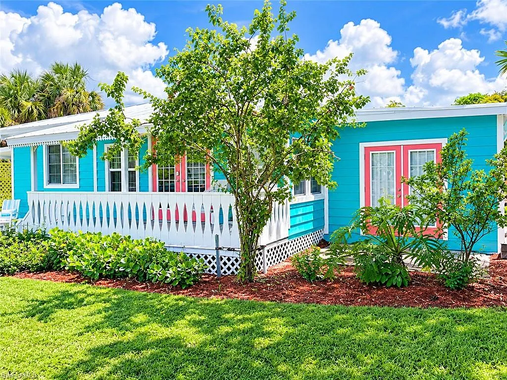 3 bed, 2.0 bath, 1200 sqft, $8,000 — Photo 1