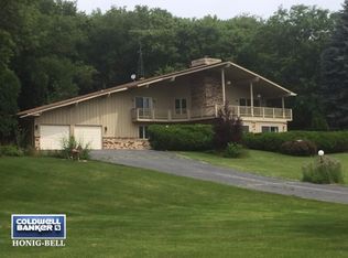 7332 Hollow Dr, Lake Geneva, WI 53147