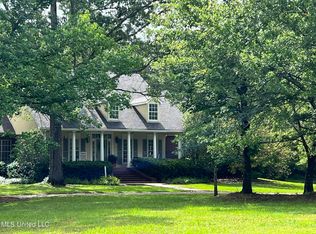 1242 Tara Ln, Terry, MS 39170