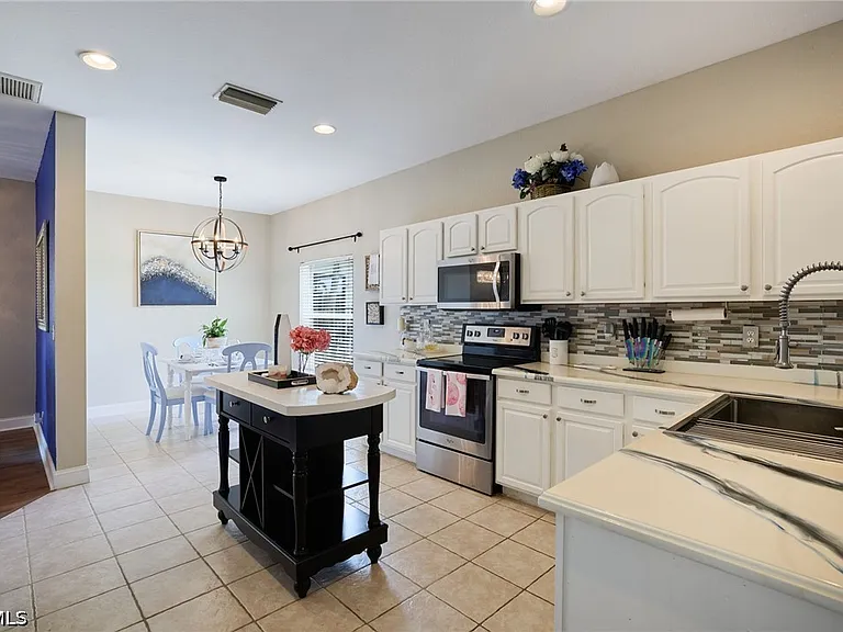 2059 Willow Branch Dr — Photo 7