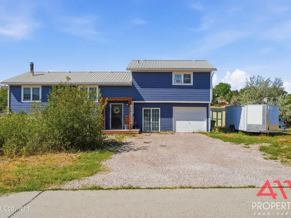 8280 Ptarmigan Ave, Gillette, WY 82718