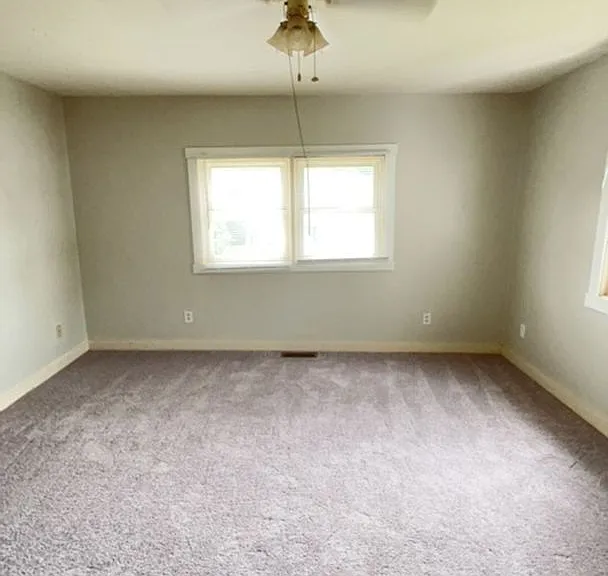 906 W. Main St — Photo 16
