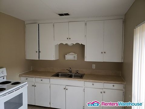 5th image of 811 Ferguson Dr