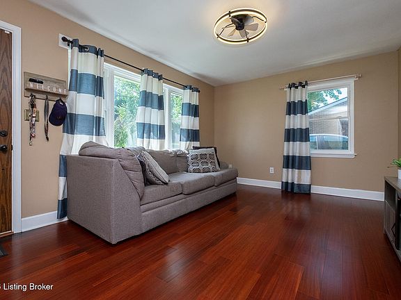 3rd image of 3620 Saint Edwards Dr