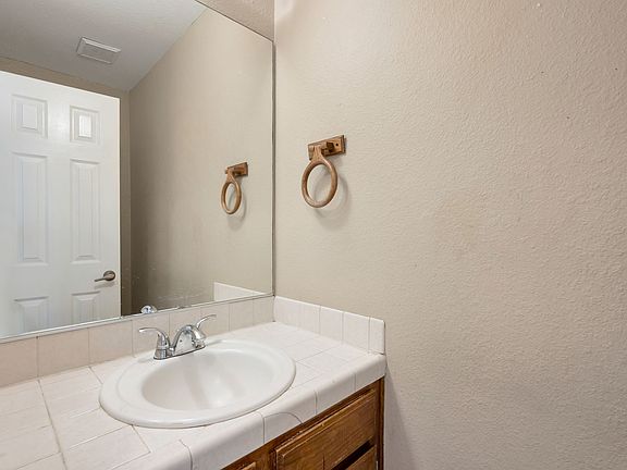 4th image of 2528 Cherrywood St