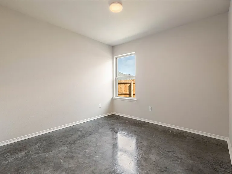 2807 Messenger Way — Photo 4