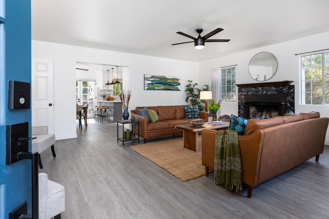 next background image