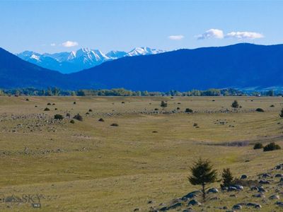 20 Loch Lomond Rd, Livingston, MT, 59047