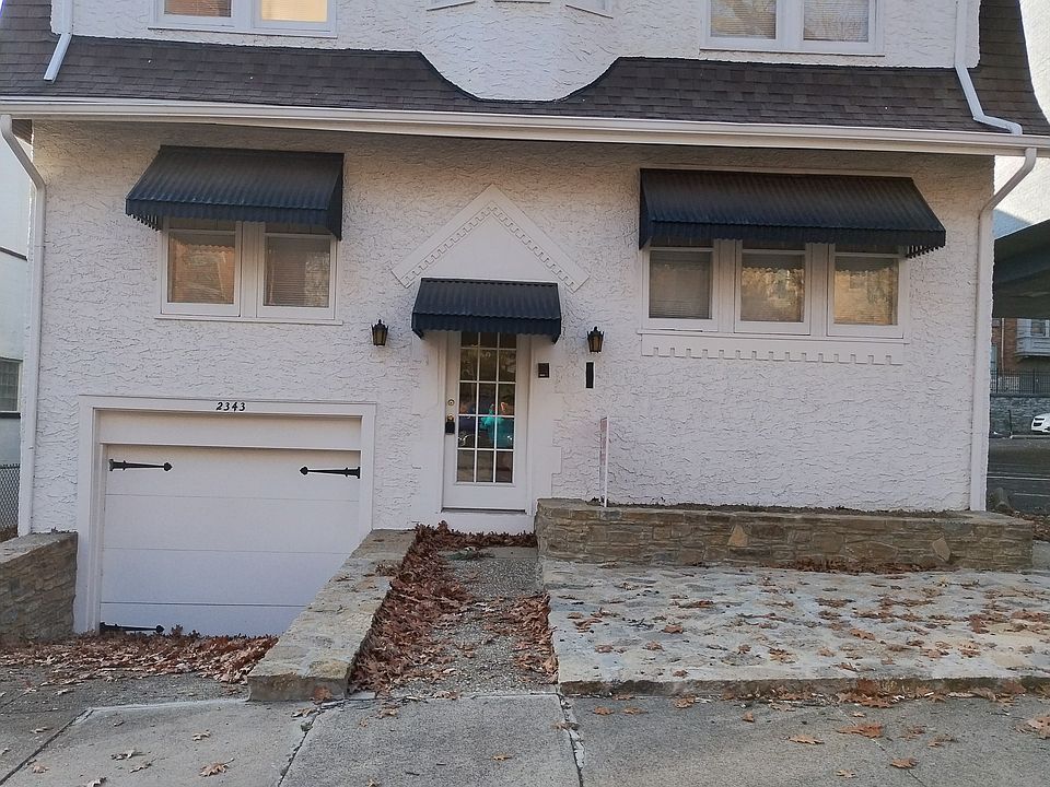 1st image of 2343 Victory Pkwy